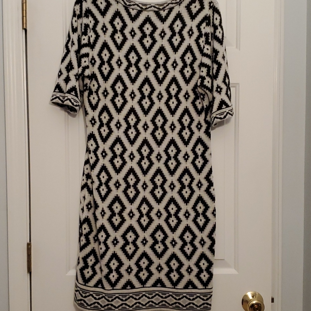 Sweater Dress with Diamond Pattern - Picture 2 of 6